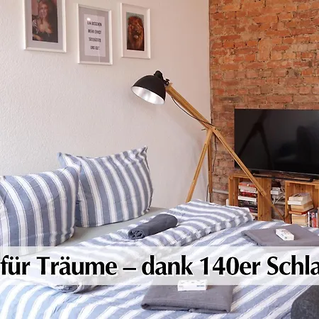 Helles Altbau-loft Mit Kingsize Bett, Smart-tv, Etc * Erfurt