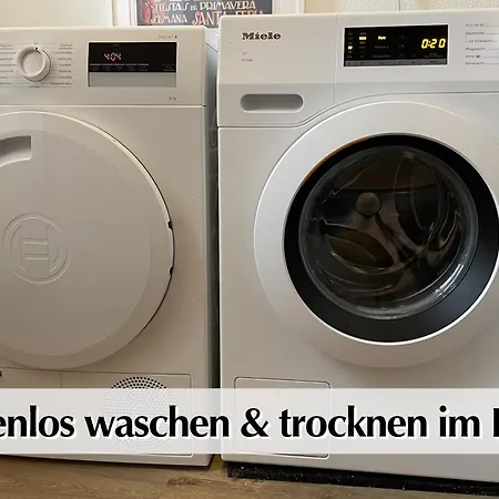 Appartement Helle Altbau Mit Kingsize Bett, Smart-tv, Nobilia Kueche - Nur Ein Kurzer Spaziergang In Altstadt Und Zum Domplatz - Kostenlose Parkplaetze In Den Umliegenden Strassen - Ausgewaehlte Tipps Fuer Inklusive Erfurt