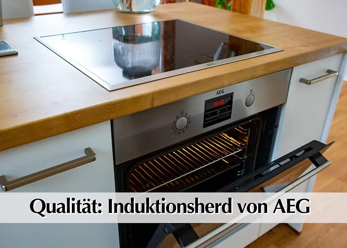 Helle Altbau Mit Kingsize Bett, Smart-tv, Nobilia Kueche - Nur Ein Kurzer Spaziergang In Altstadt Und Zum Domplatz - Kostenlose Parkplaetze In Den Umliegenden Strassen - Ausgewaehlte Tipps Fuer Inklusive Apartment *